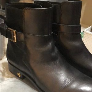 Barely worn Tory Burch ankle boots